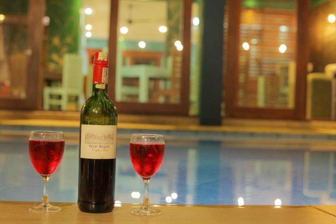 夏季侧住宅酒店 尼甘布 外观 照片